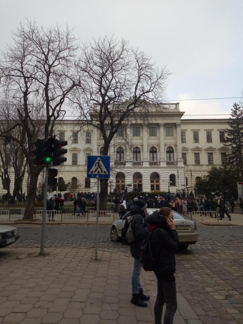 Apartments Постійне Електропостачання Stepana Bandery Street 37-2 Lviv Exterior photo